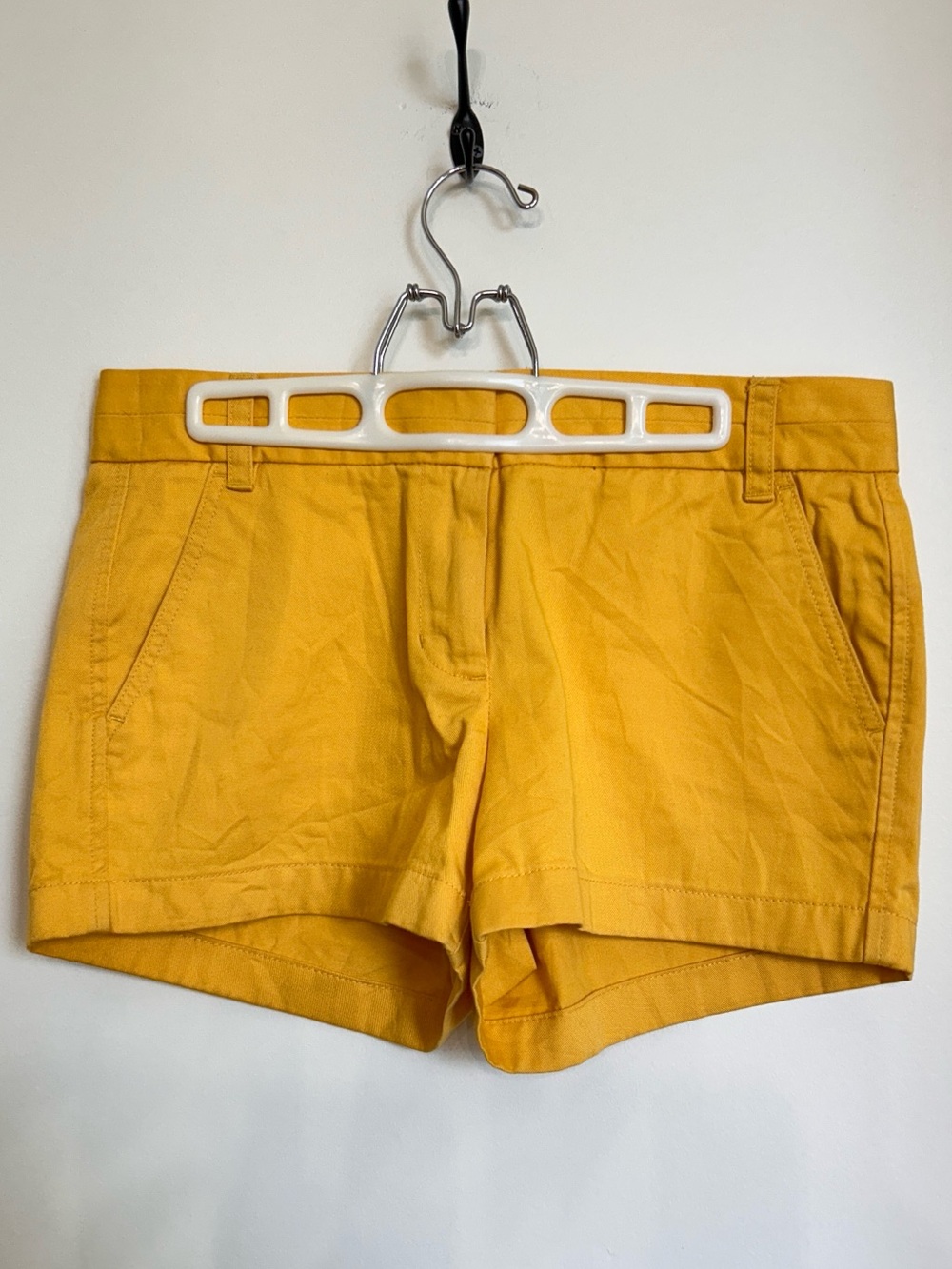 J. CREW CHINO “BROKEN-IN” 100% COTTON SHORTS